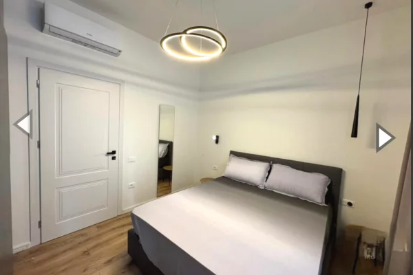 Shtepi me qera Apartament ne Tirane, 2+1, Mobilimi E mobiluar, Pagesa 700  Euro.