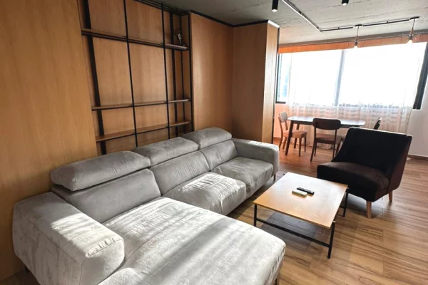 Shtepi ne shitje Duplex(shtepi me 2 kate) ne Tirane, 2+1, Mobilimi E mobiluar, Pagesa 170,000  Euro.