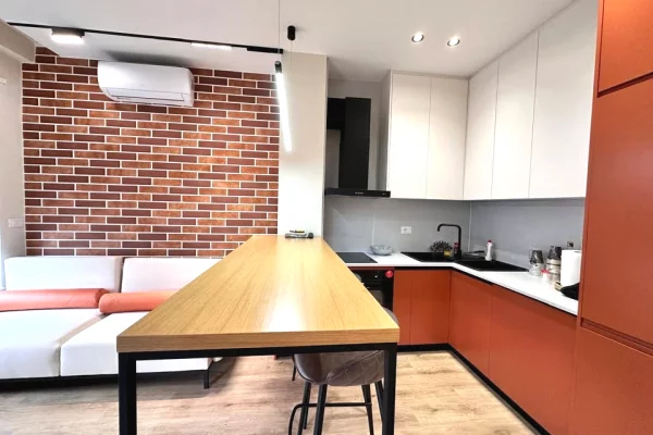 Shtepi me qera Apartament ne Tirane, 1+1, Mobilimi E mobiluar, Pagesa 650  Euro.