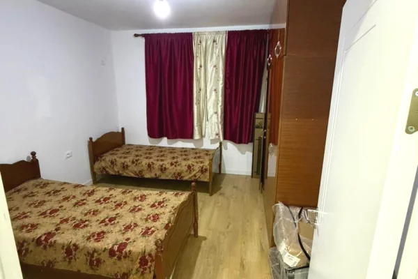 Shtepi me qera Apartament ne Tirane, 3+1, Mobilimi E mobiluar, Pagesa 55,000  Leke.