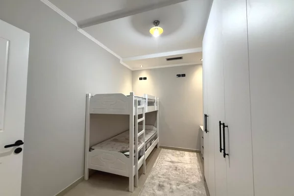 Shtepi me qera Shtepi Private ne Tirane, 2+1, Mobilimi E mobiluar, Pagesa 550  Euro.