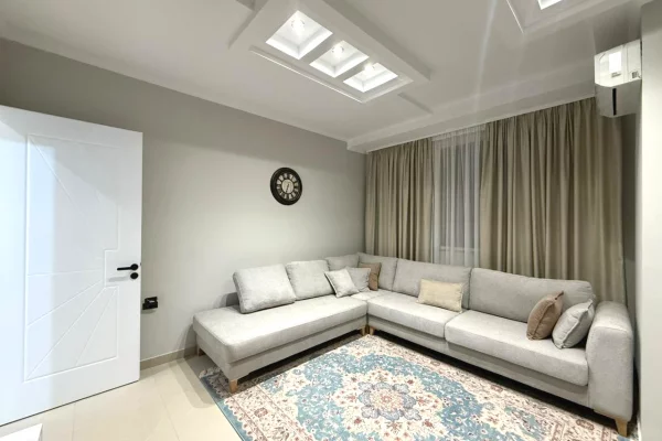 Shtepi me qera Shtepi Private ne Tirane, 2+1, Mobilimi E mobiluar, Pagesa 550  Euro.