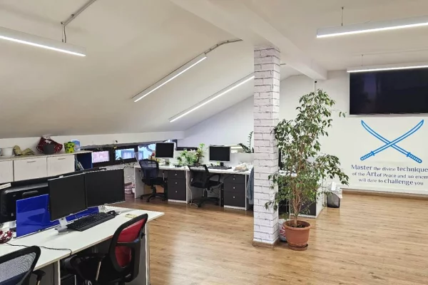 Ambient biznesi me qera 3+1 ne Tirane - 3,000 Euro