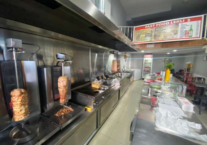 Shitet Biznesi Fast Food, Creperi Dhe Bar Lekli 2 ne Astir