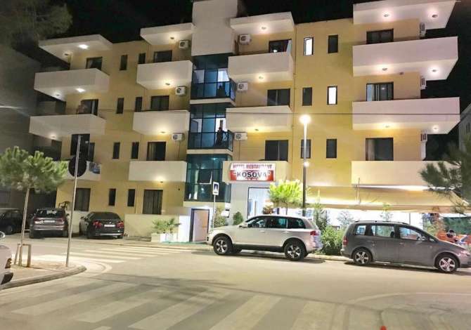 Njoftime Pune per Ndihmese Kuzhiniere, Banakiere dhe Pastruese ne Durres