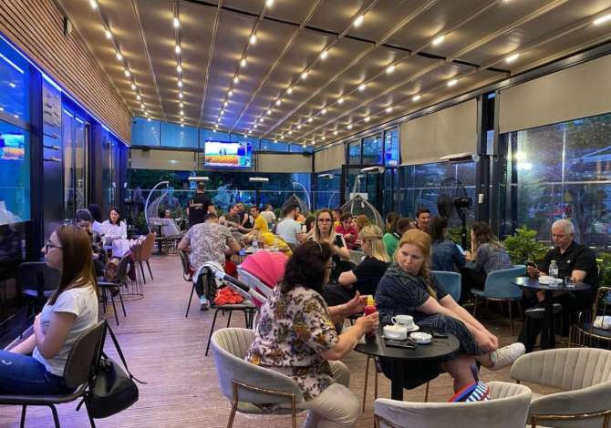 Offerte di lavoro a Tirana, Profession Banakier/e,Kamarier/e , , Pagamento Trattabile.