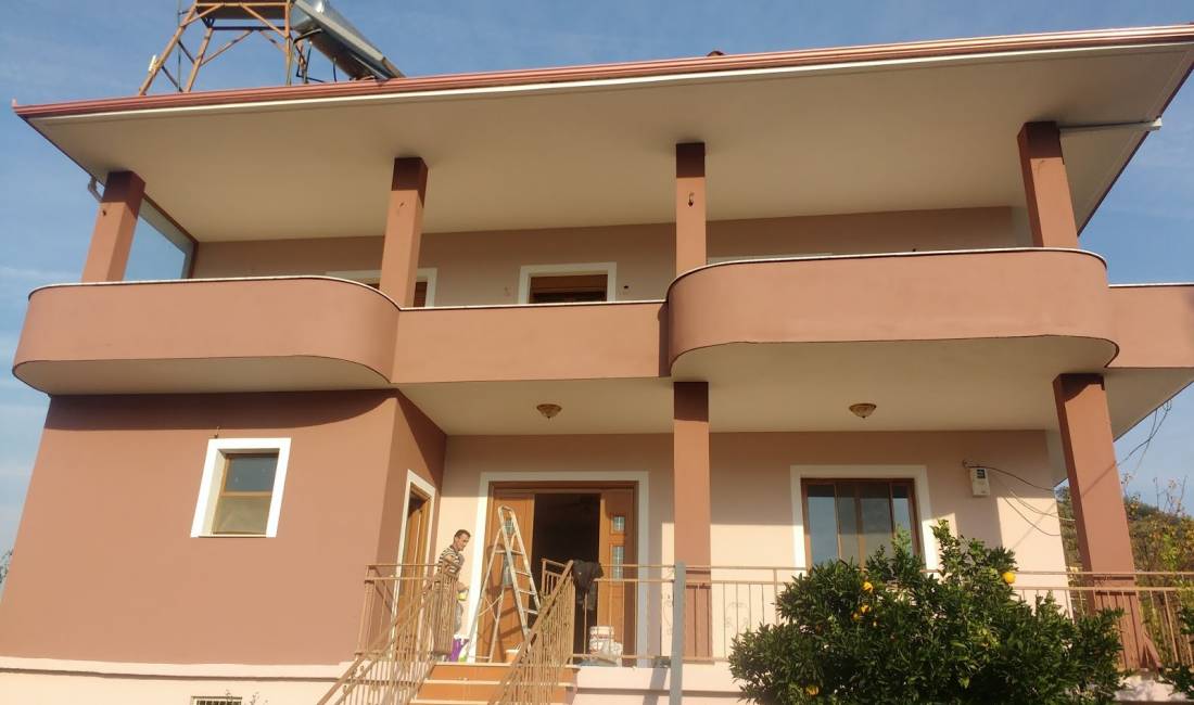 Ofrojme lyerje me dekore te vecanta per Apartamente, Zyra dhe cdo Ambient tjeter