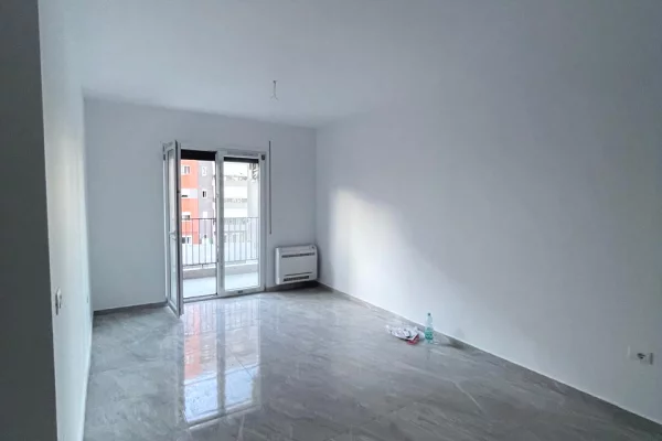 Shtepi me qera Apartament ne Tirane, 1+1, Mobilimi Bosh, pa mobiluar, Pagesa 35,000  Leke.