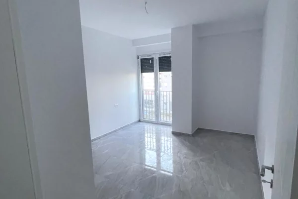Shtepi me qera Apartament ne Tirane, 1+1, Mobilimi Bosh, pa mobiluar, Pagesa 35,000  Leke.