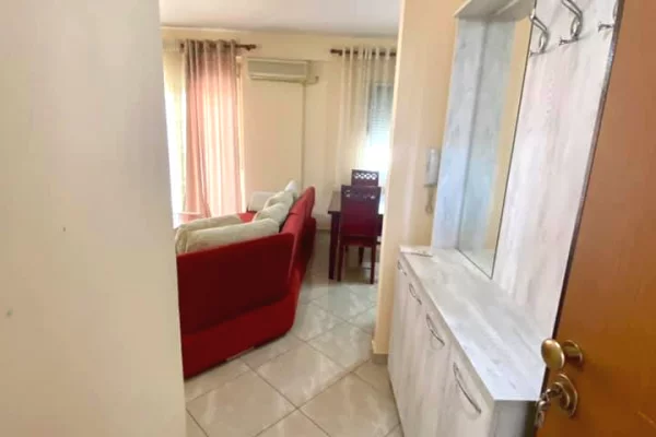 Shtepi ne shitje Apartament ne Tirane, 1+1, Mobilimi E mobiluar, Pagesa 12,700,000  Leke.