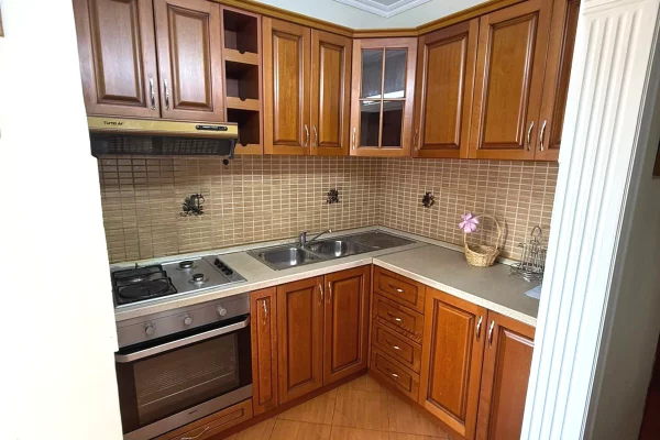 Shtepi me qera Apartament ne Tirane, 2+1, Mobilimi E mobiluar, Pagesa 45,000  Leke.