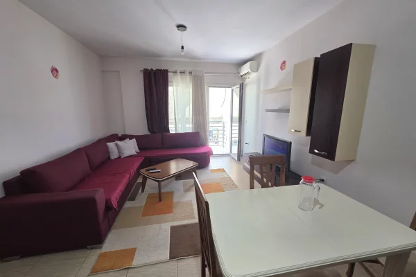 Shtepi me qera Apartament ne Tirane, 1+1, Mobilimi E mobiluar, Pagesa 45,000  Leke.