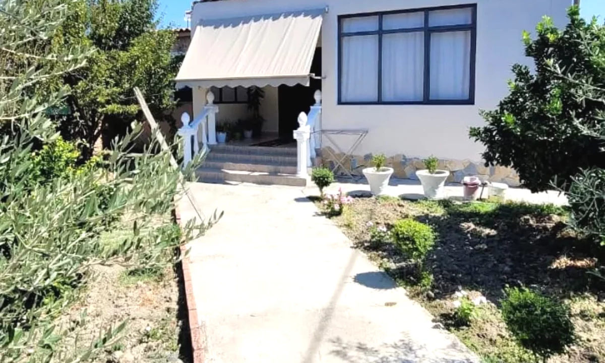 Shtepi ne shitje Shtepi Private ne Kavaje, 1+1, Mobilimi E mobiluar, Pagesa 75,000  Euro.