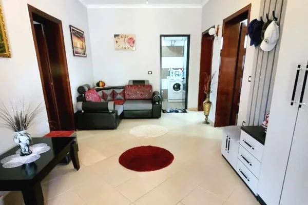 Shtepi ne shitje Shtepi Private ne Kavaje, 1+1, Mobilimi E mobiluar, Pagesa 75,000  Euro.