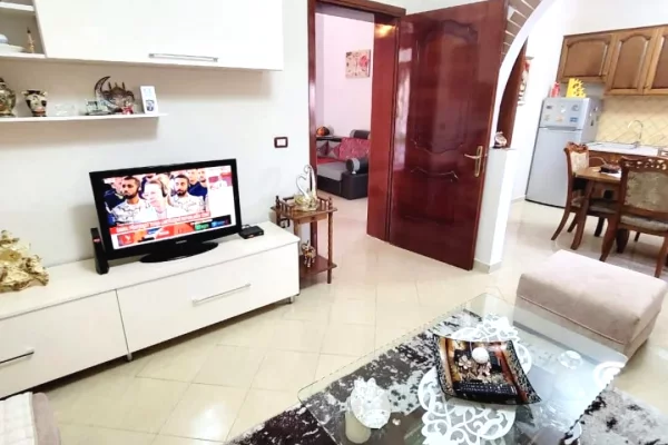 Shtepi ne shitje Shtepi Private ne Kavaje, 1+1, Mobilimi E mobiluar, Pagesa 75,000  Euro.