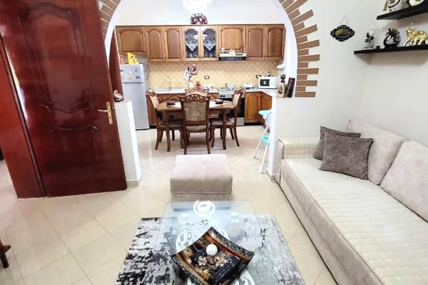 Shtepi ne shitje Shtepi Private ne Kavaje, 1+1, Mobilimi E mobiluar, Pagesa 75,000  Euro.