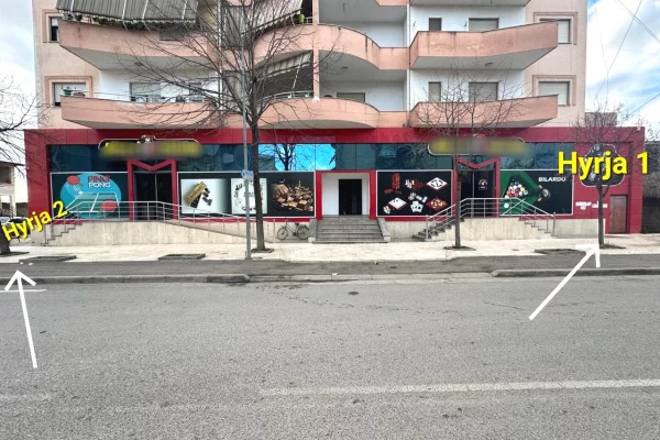 Ambiente Commerciale in Vendita 1+1 a Kavaja - 120,000 Euro