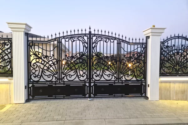 Shtepi ne shitje Vila Luksoze ne Kavaje, 3+1, Mobilimi Pjeserisht e mobiluar, Pagesa 315,000  Euro.