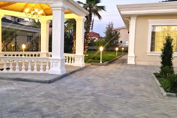 Shtepi ne shitje Vila Luksoze ne Kavaje, 3+1, Mobilimi Pjeserisht e mobiluar, Pagesa 315,000  Euro.