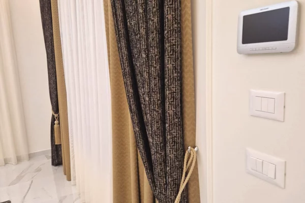 Shtepi ne shitje Vila Luksoze ne Kavaje, 3+1, Mobilimi Pjeserisht e mobiluar, Pagesa 315,000  Euro.