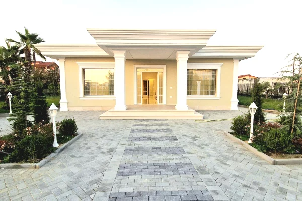 Shtepi ne shitje Vila Luksoze ne Kavaje, 3+1, Mobilimi Pjeserisht e mobiluar, Pagesa 315,000  Euro.