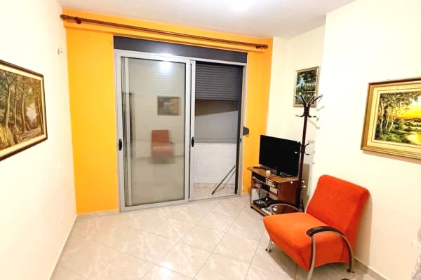 Shtepi ne shitje Apartament ne Kavaje, 1+1, Mobilimi E mobiluar, Pagesa 41,900  Euro.