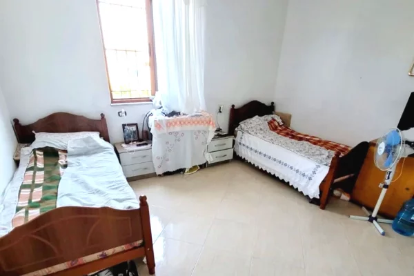 Shtepi ne shitje Shtepi Private ne Kavaje, 2+1, Mobilimi E mobiluar, Pagesa 115,000  Euro.