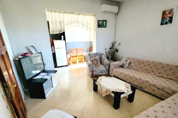 Shtepi ne shitje Shtepi Private ne Kavaje, 2+1, Mobilimi E mobiluar, Pagesa 115,000  Euro.