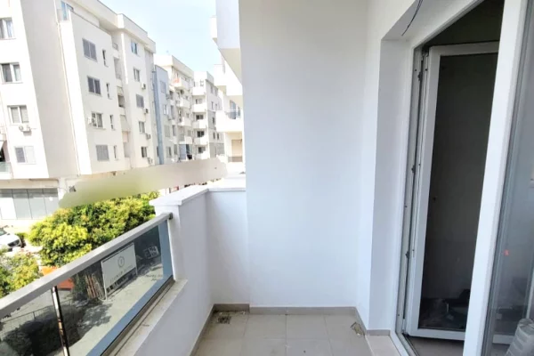 Shtepi ne shitje Apartament ne Kavaje, 2+1, Mobilimi Bosh, pa mobiluar, Pagesa 102,000  Euro.