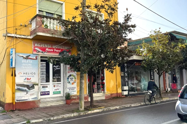 Ambient biznesi ne shitje 1+1 ne Kavaje - 190,000 Euro