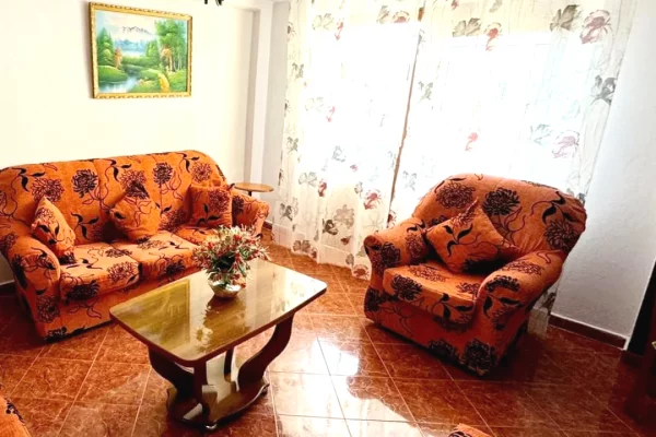 Shtepi ne shitje Apartament ne Kavaje, 2+1, Mobilimi E mobiluar, Pagesa 50,000  Euro.
