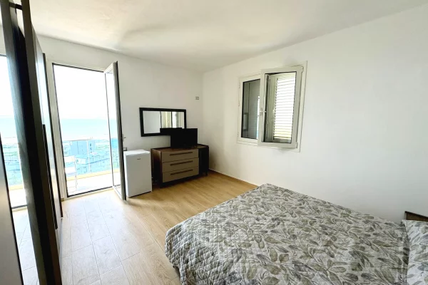 Shtepi ne shitje Vila Luksoze ne Kavaje, 4+1, Mobilimi E mobiluar, Pagesa 650,000  Euro.