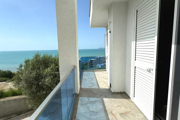 Shtepi ne shitje Vila Luksoze ne Kavaje, 4+1, Mobilimi E mobiluar, Pagesa 650,000  Euro.