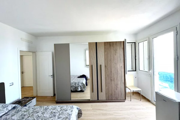 Shtepi ne shitje Vila Luksoze ne Kavaje, 4+1, Mobilimi E mobiluar, Pagesa 650,000  Euro.