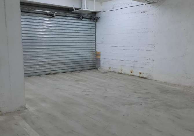 Business Property for Rent 4+1 in Tirana - 45,000 Leke