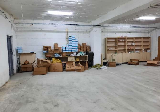 Business Property for Rent 4+1 in Tirana - 45,000 Leke