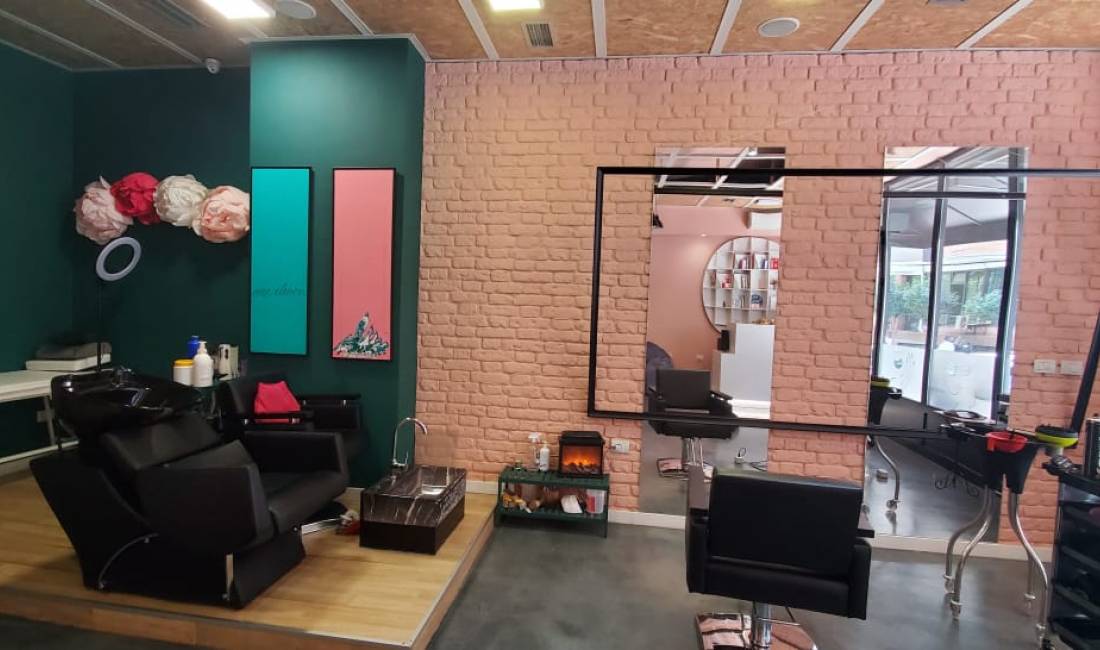 SHITET BIZNESI PARUKERI & ESTETIKE NE BLLOK !