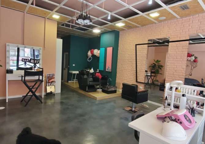 SHITET BIZNESI PARUKERI & ESTETIKE NE BLLOK !