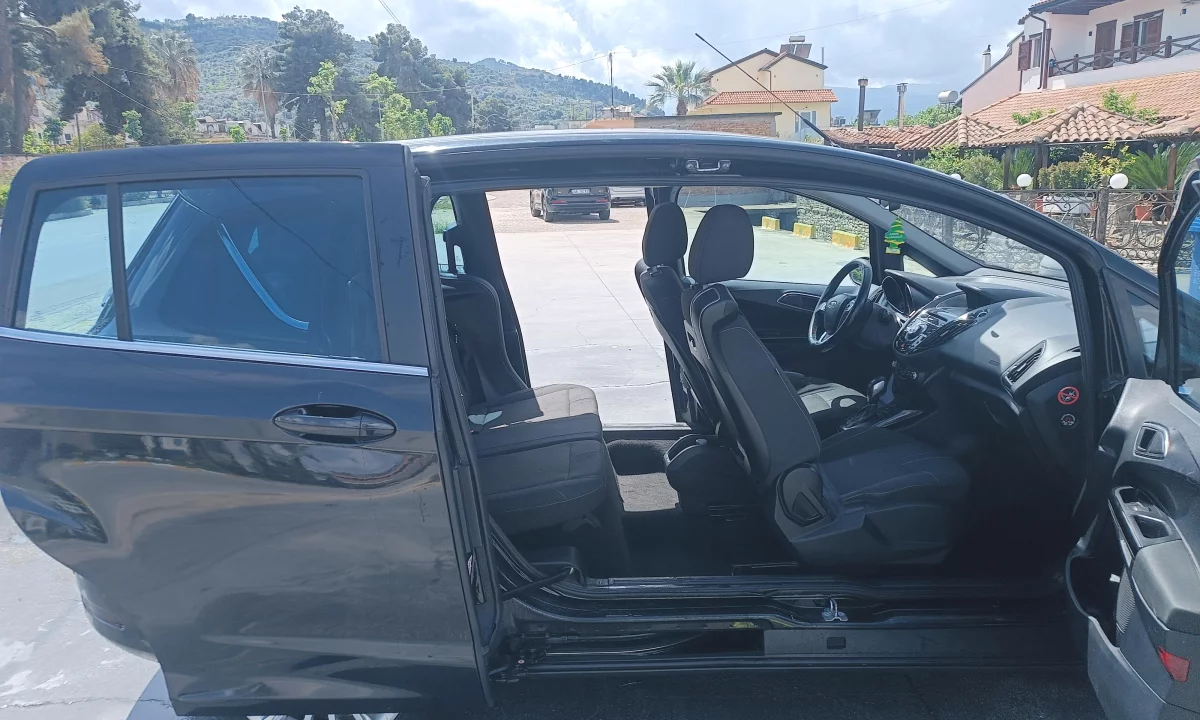 Auto in Vendita a Berat, Ford, 2014 Benzine,Kambio Automatik Pagamento 5,350  Euro.