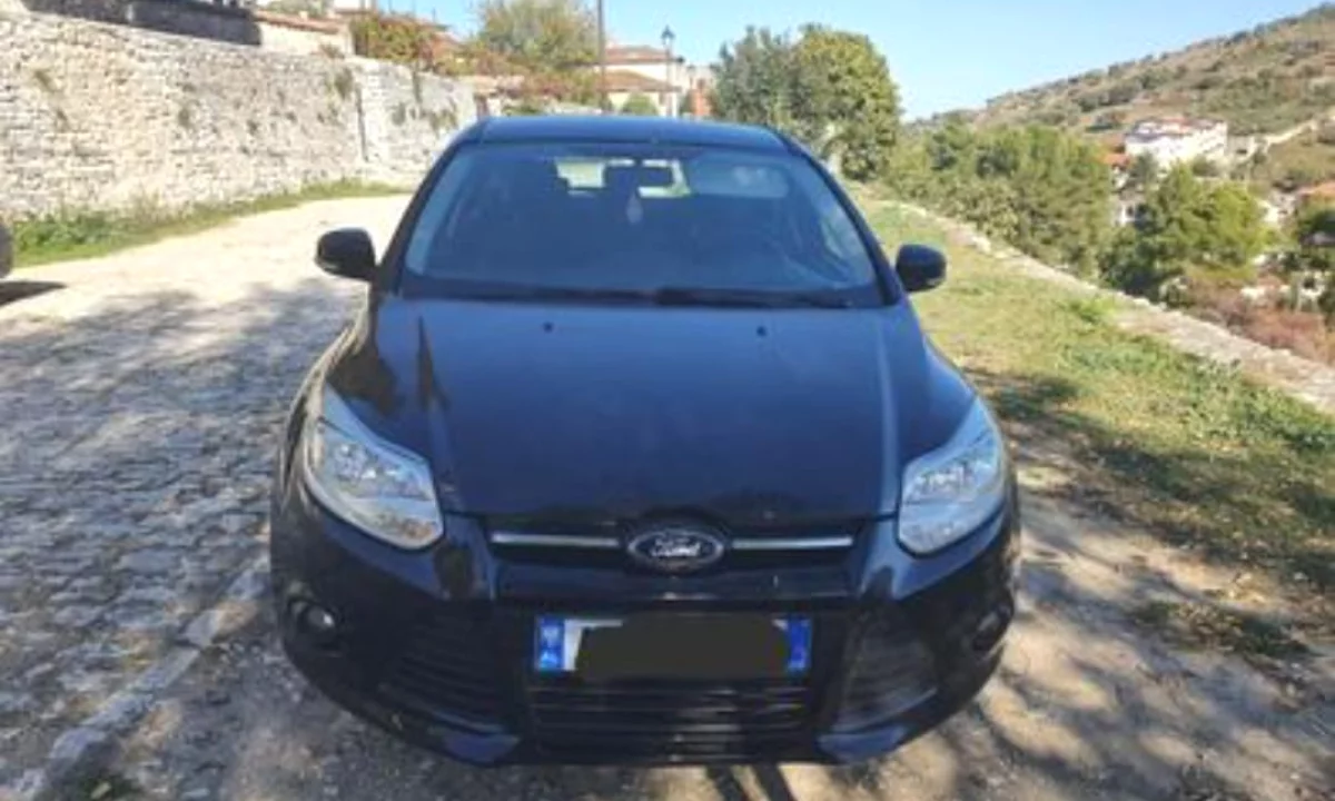 Auto in Vendita a Berat, Ford, 2012 gasoline-gas,Kambio Manual Pagamento 5,350  Euro.