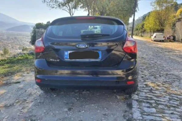 Auto in Vendita a Berat, Ford, 2012 gasoline-gas,Kambio Manual Pagamento 5,350  Euro.