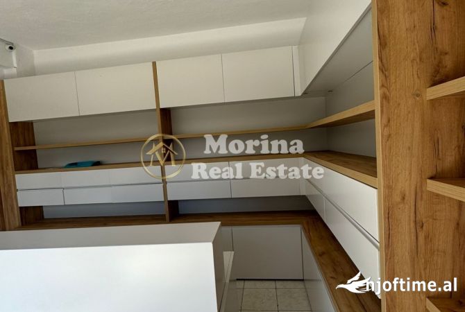 Ambiente Commerciale in Affitto 1+1 a Tirana - 500 Euro