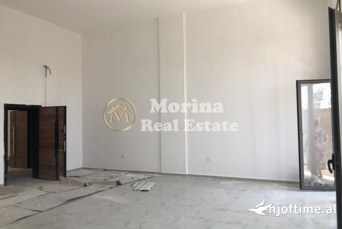 Ambiente Commerciale in Affitto 3+1 a Tirana - 600 Euro