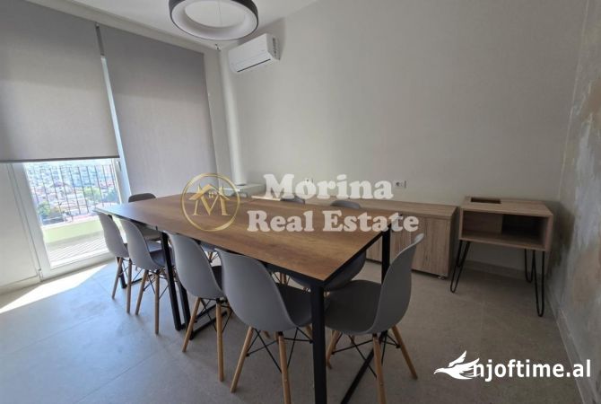 Ambiente Commerciale in Affitto 3+1 a Tirana - 500 Euro