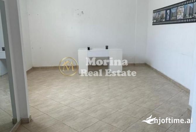 Qera, Ambjent Biznesi, Laprak, Gjykata Administrative, 700 Euro