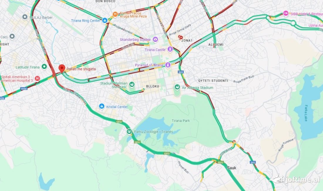 Shitet Ambient Biznesi/Dyqan, te Pallatet me Shigjeta, 787520 Euro