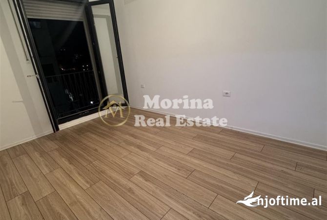 Ambiente Commerciale in Affitto 3+1 a Tirana - 450 Euro