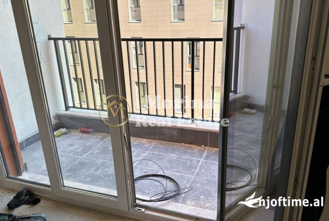 Ambiente Commerciale in Affitto 3+1 a Tirana - 500 Euro