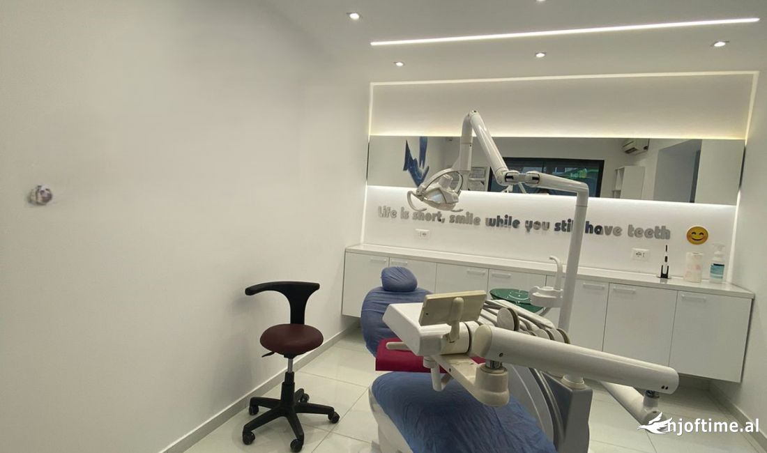 Shitet Ambient Biznesi/Dyqan, ne Xhamllik, 160000 Euro