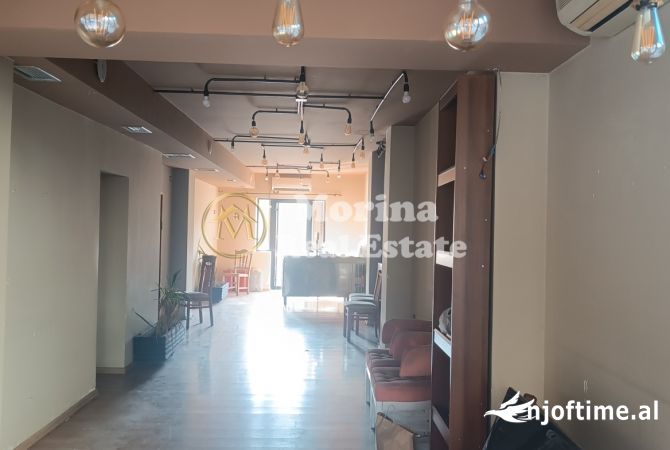 Ambiente Commerciale in Affitto 2+1 a Tirana - 700 Euro